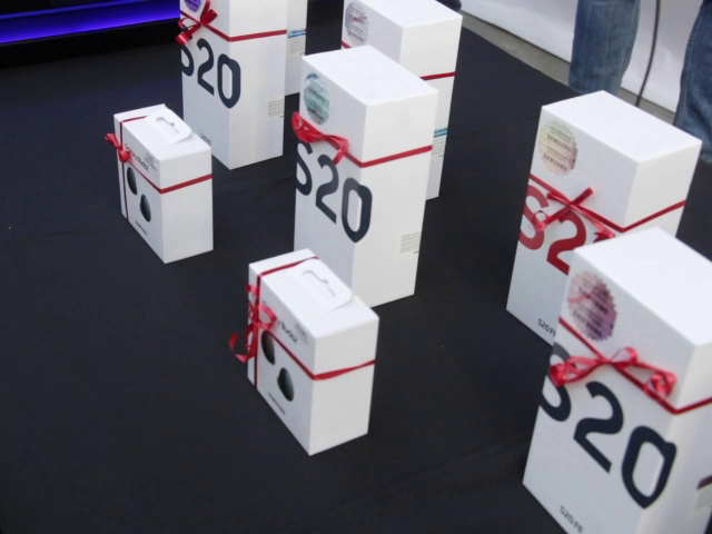 Cellular World Raffles $10,000 in Samsung Phones & Buds | News 5 Belize ...